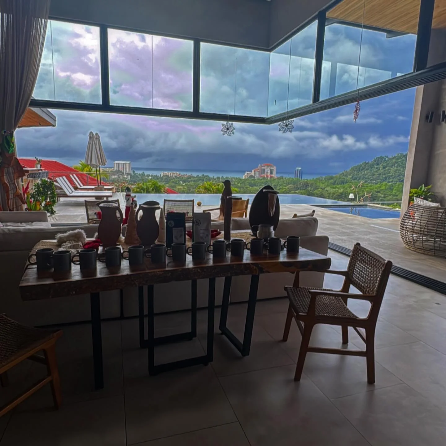 One of our favorite tasting locations lately 🤍