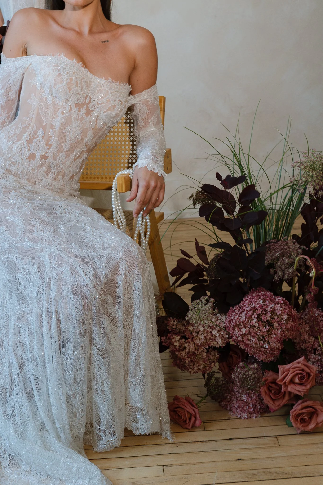 Nichole-Babiez-Photography-chicagobridal-luxury-couture-dimitras-makeup-hair-artist-content-creator-photographer-destination-planner-sunset-studio-251.jpg