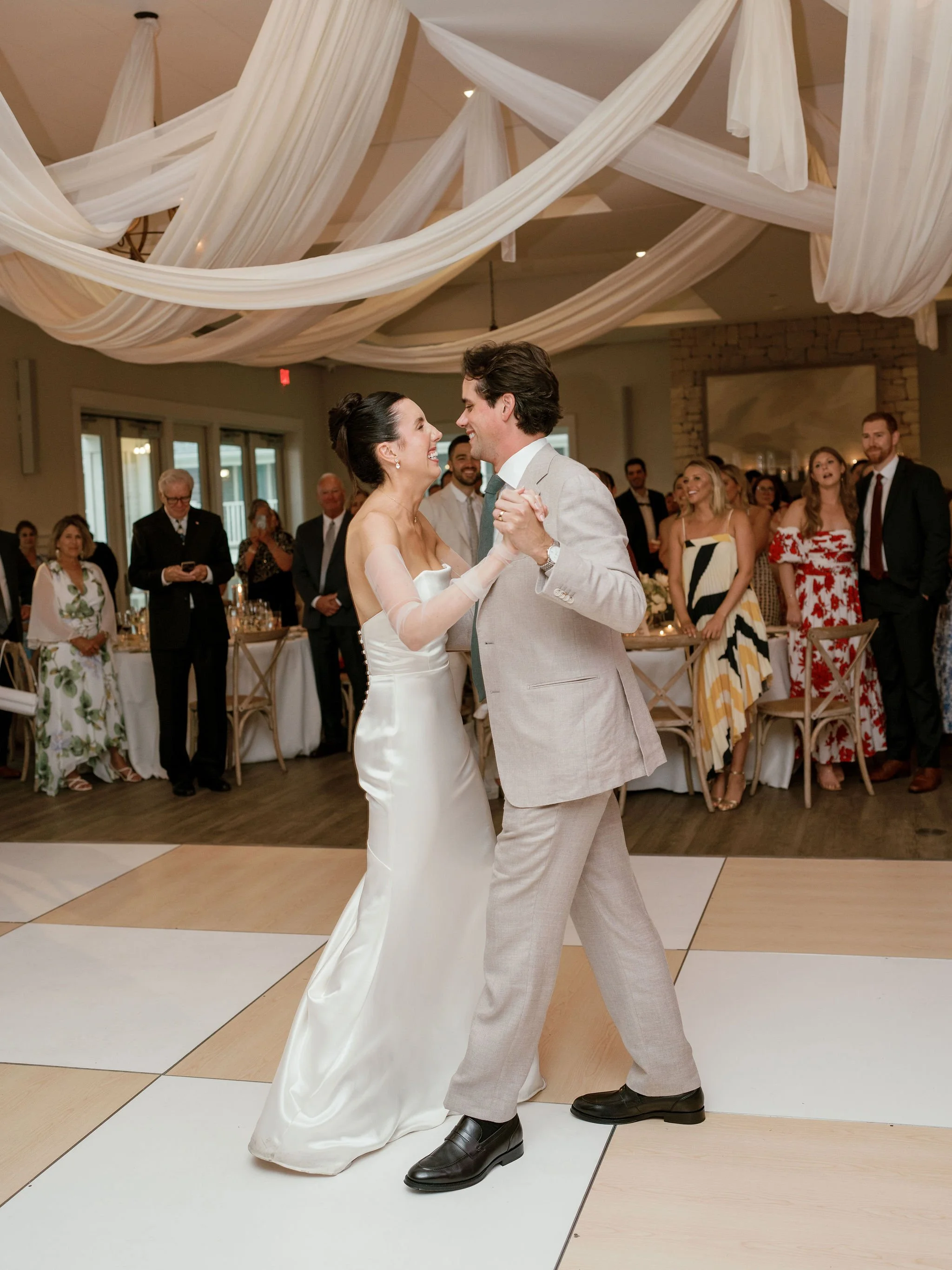 TiffanyVon-Nikki&Brian-FirstDance-21.jpg