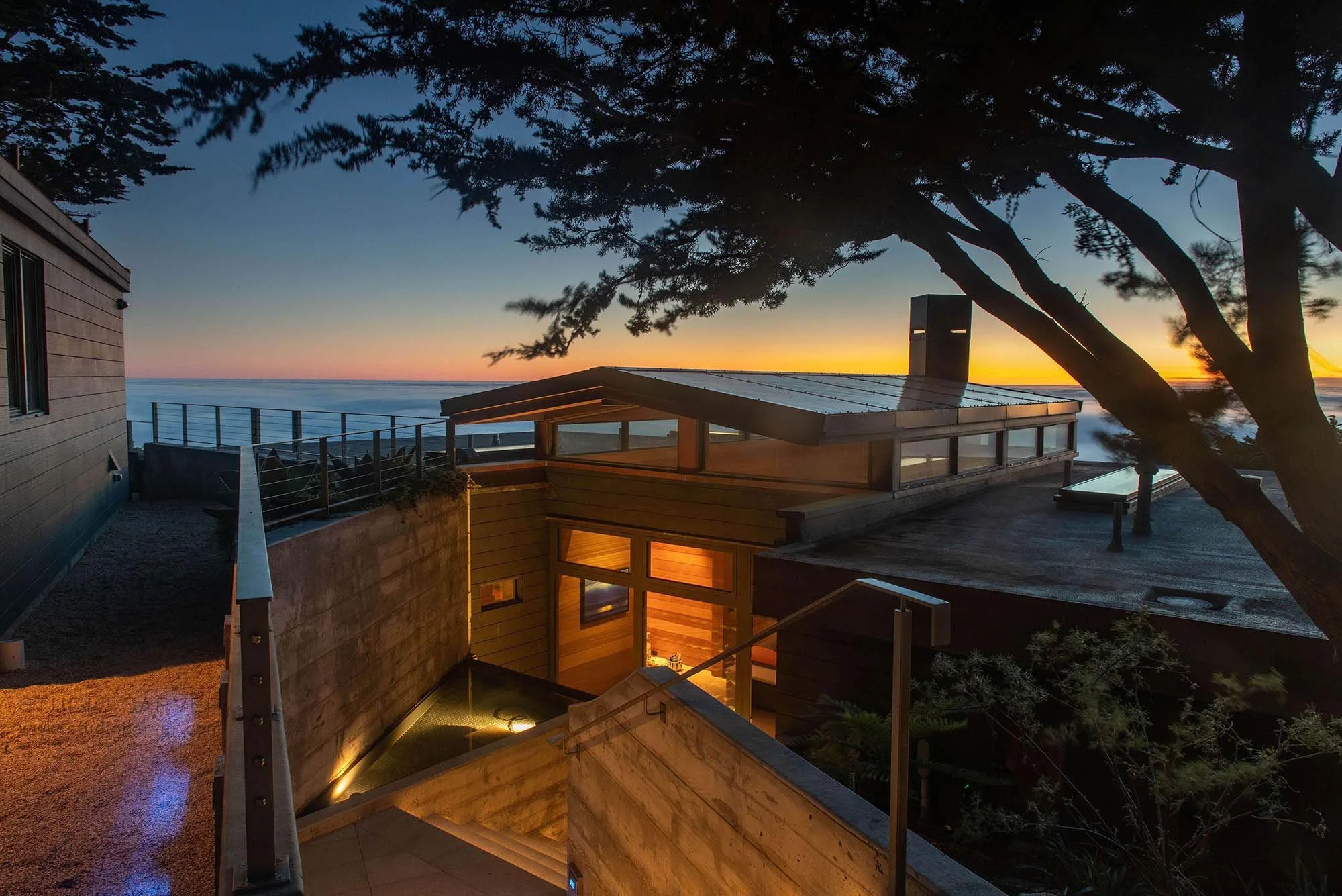Contemporary Residential Bliss in Carmel, CA. Experience the allure of Coast Knoll, a visionary retreat overlooking the Pacific. Explore our innovative designs.