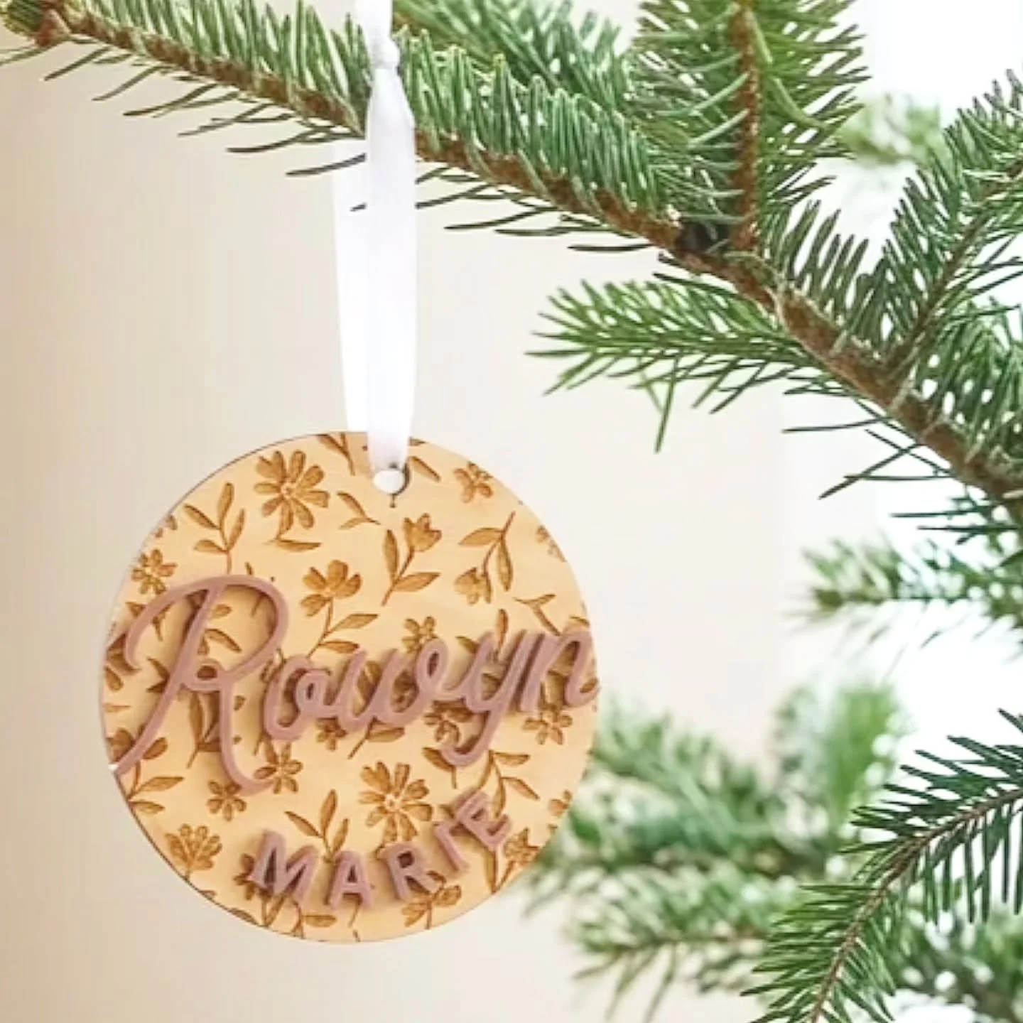 When will I stop adding Christmas decor to the website? Not sure! But I just can't help it when I come across cute things like this. Love that it's a little untraditional and could be hung in a room all year long 🩷

https://www.hunterandro.ca/shop/p