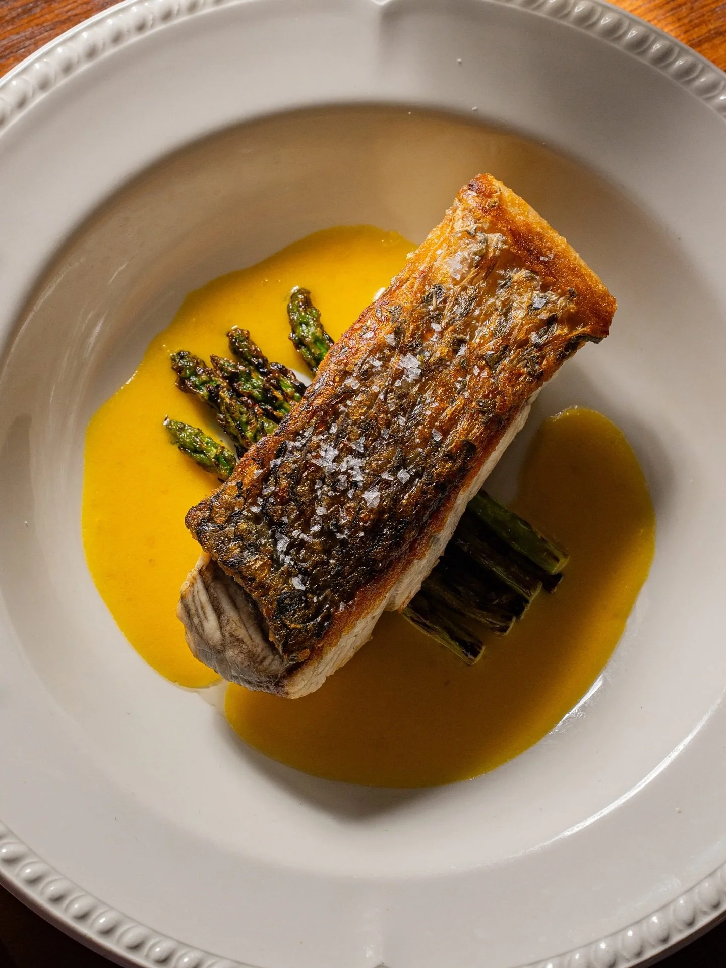 Panfried QLD Barramundi, paired with grilled asparagus and a delicate saffron sauce. A light yet indulgent choice. Make it part of your next meal at Matteo Downtown.
#Matteo