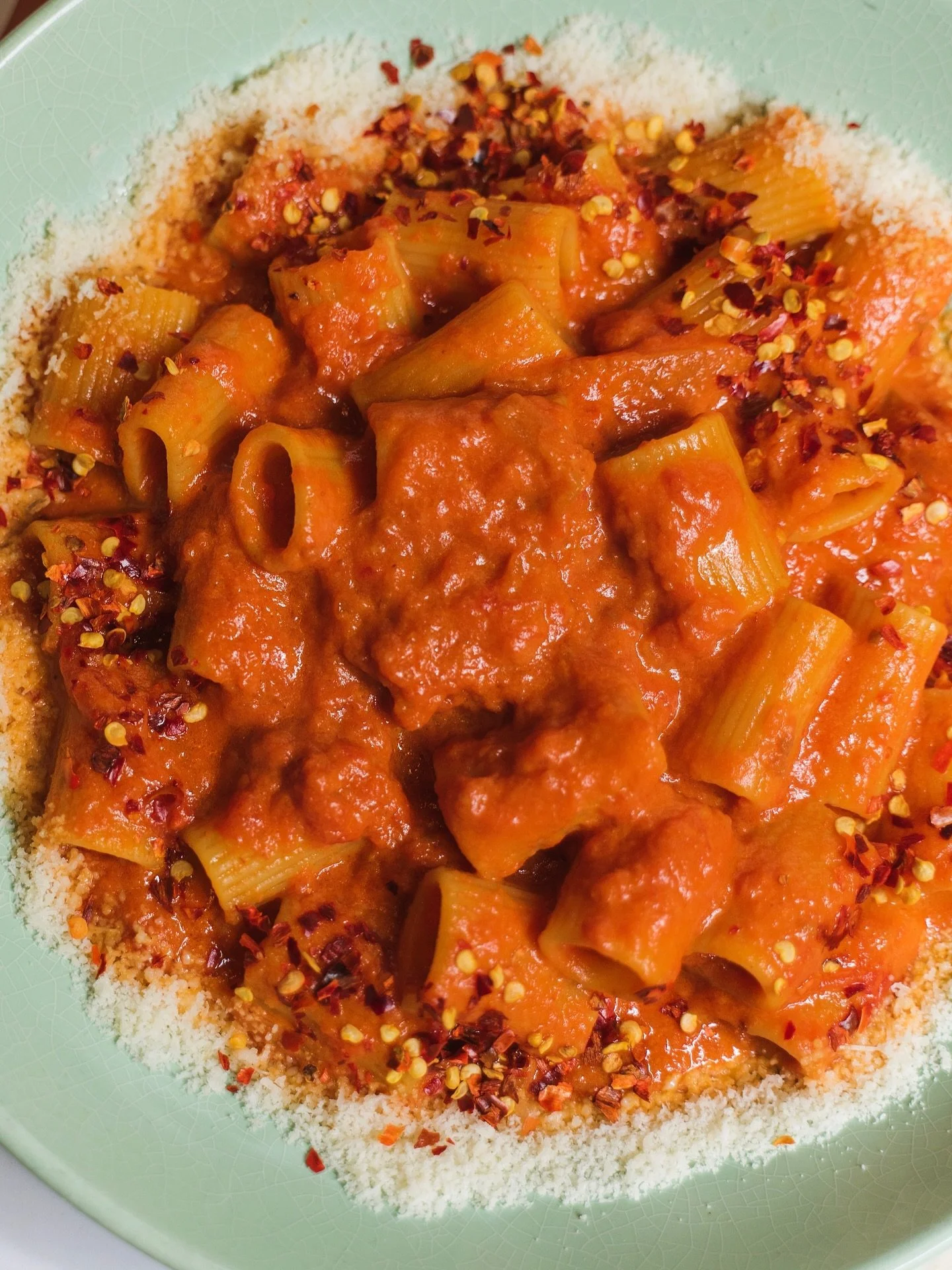 The pastas everyone&rsquo;s talking about, our Spicy Vodka Rigatoni and new Linguine Scampi. Both handmade and both waiting for you at Matteo 🍝 #Matteo #doublebay