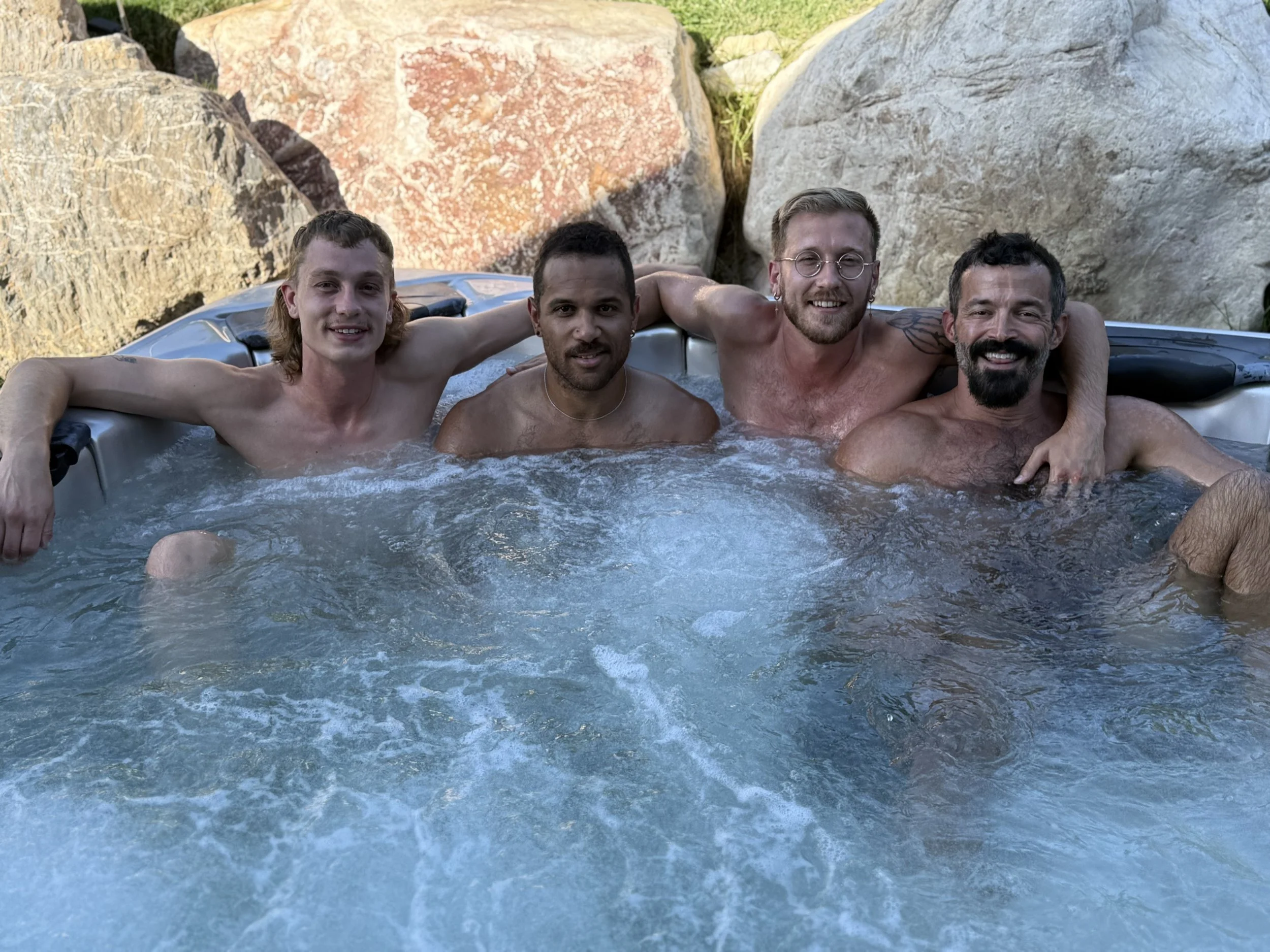 Mindfully Gay | Discover Connection Today