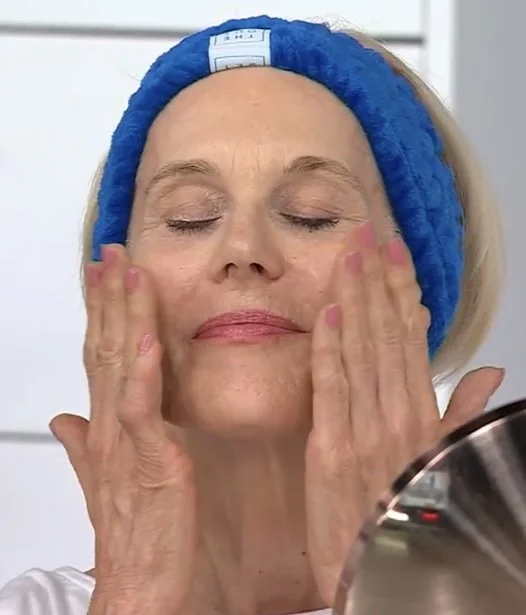 apply cream on air.jpg