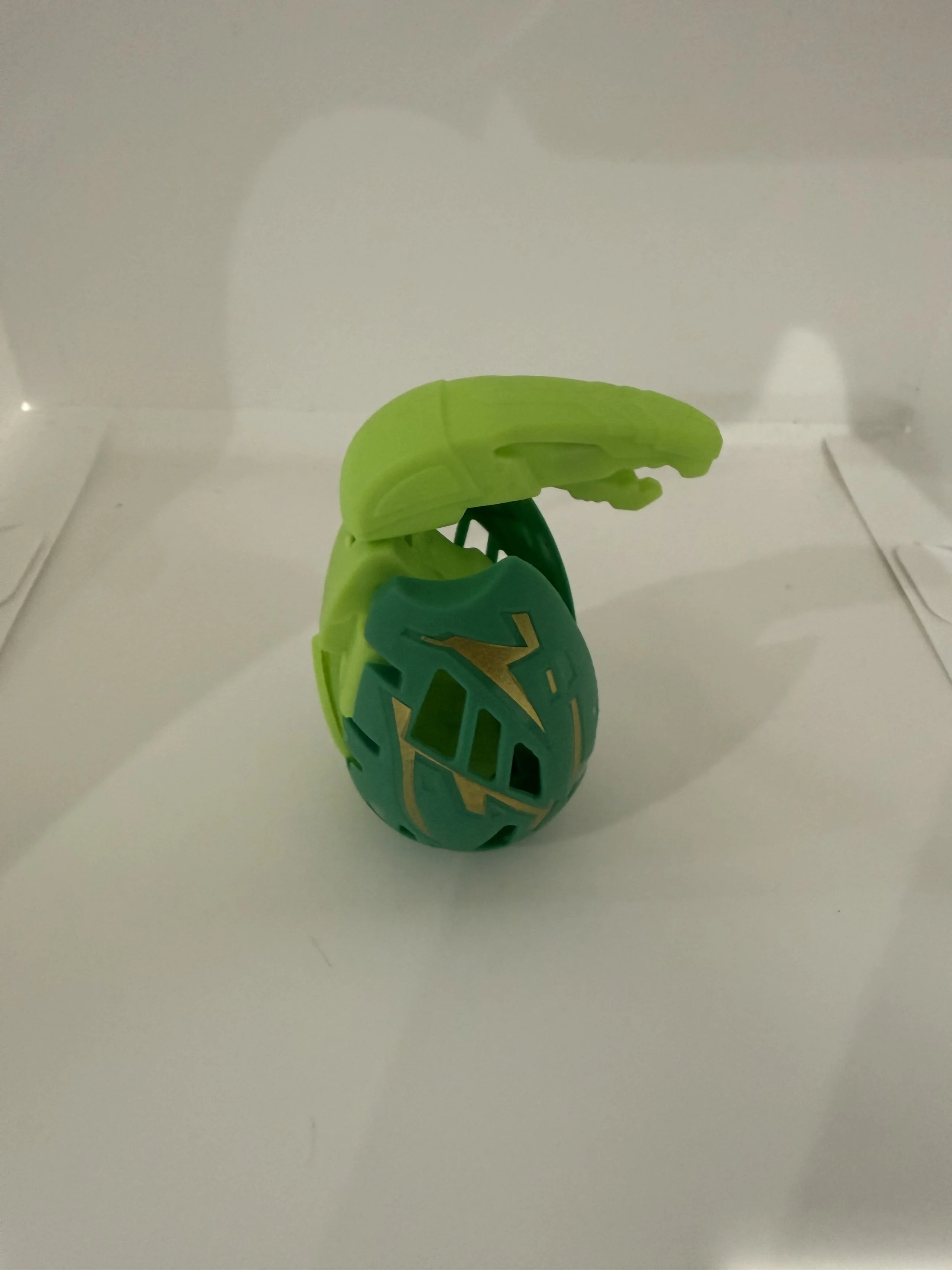 Transforming dinosaur toy