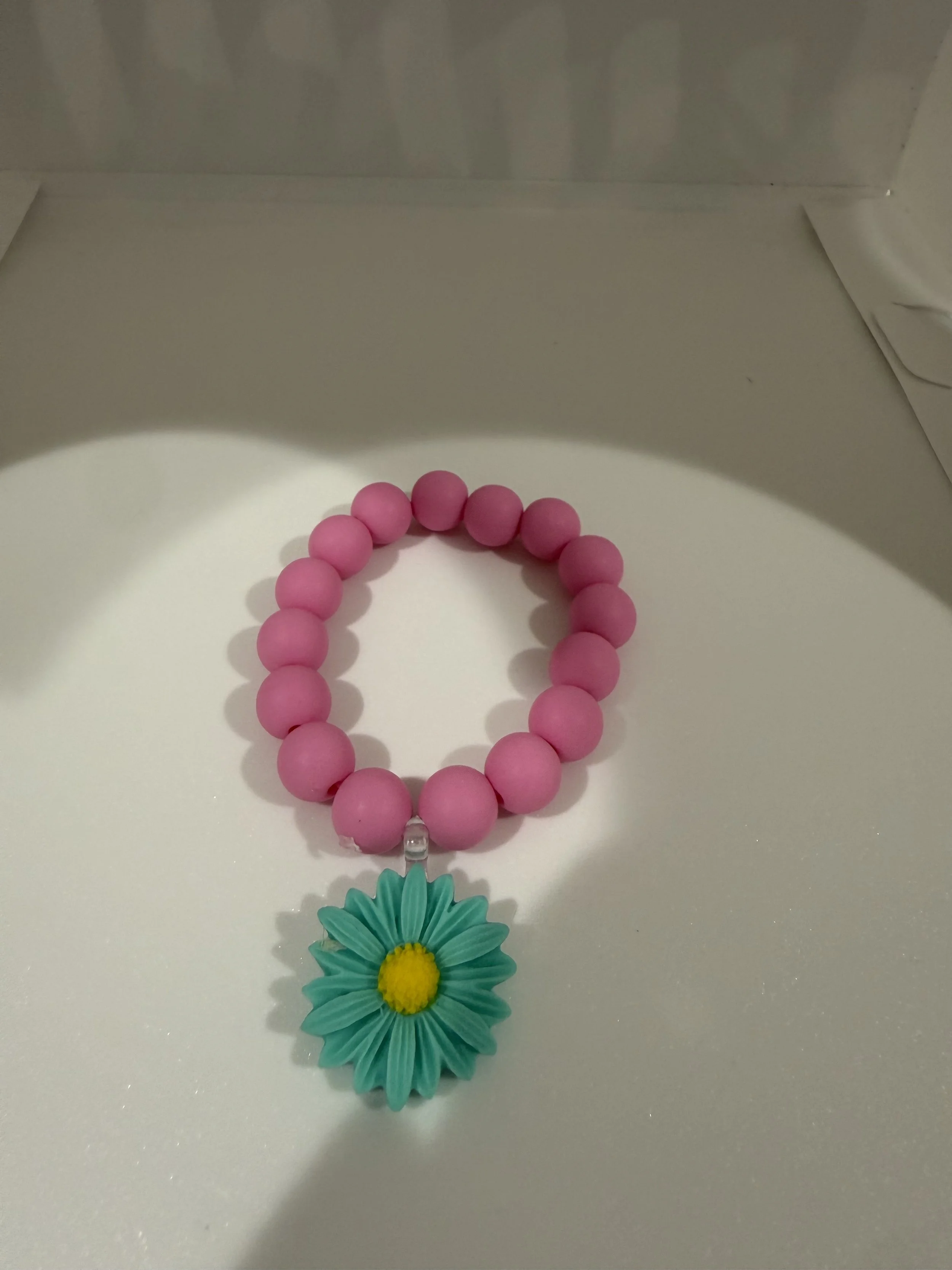 Turquoise daisy pink beaded bracelet