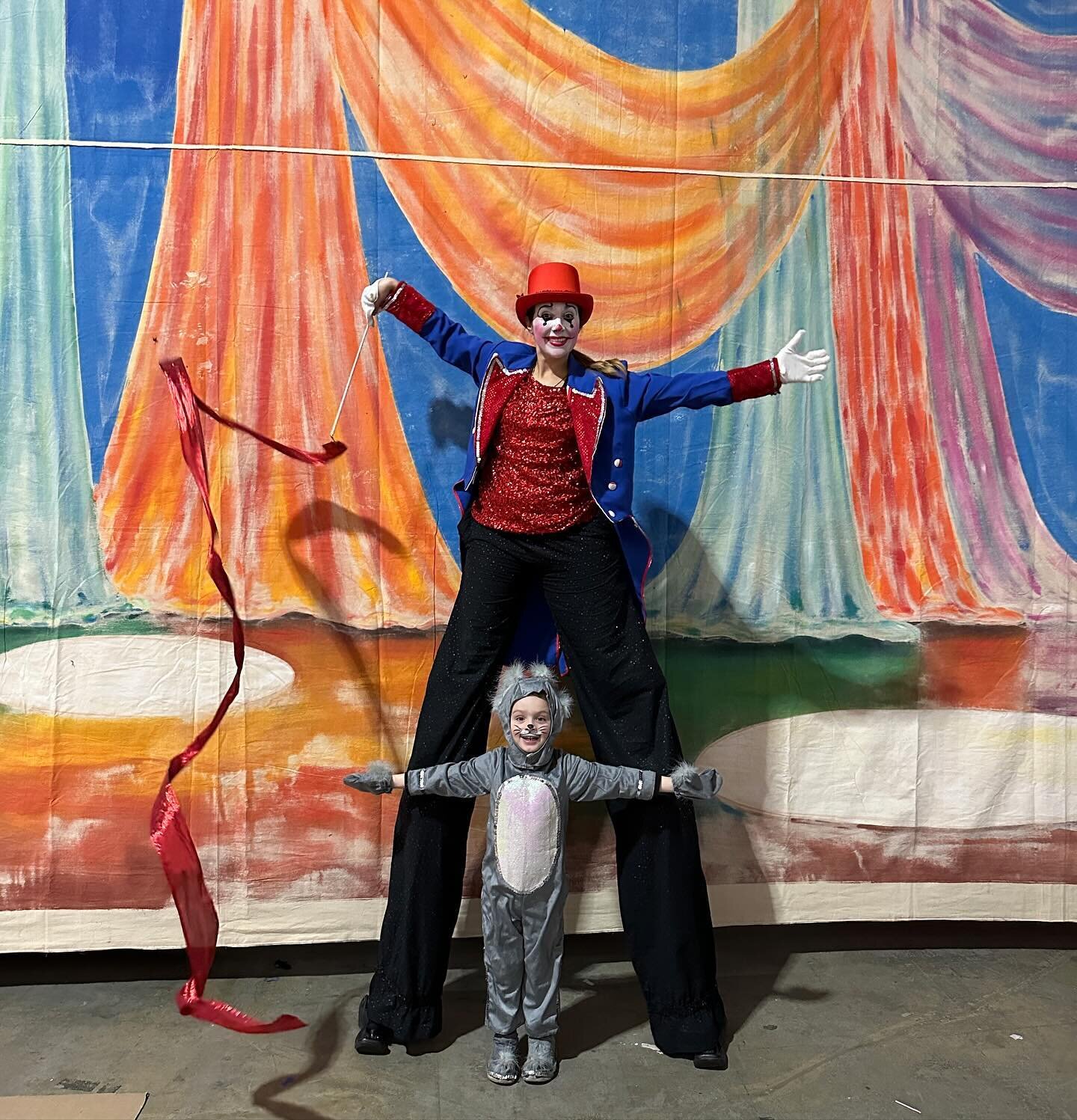 It&rsquo;s always a fun New Year&rsquo;s Day when I get to be a part of the @avenuersnyb routine in the @fancybrigade show and parade! 

I also had some fun painting the clowns and the mice! What made the day complete was having my son in the show wi
