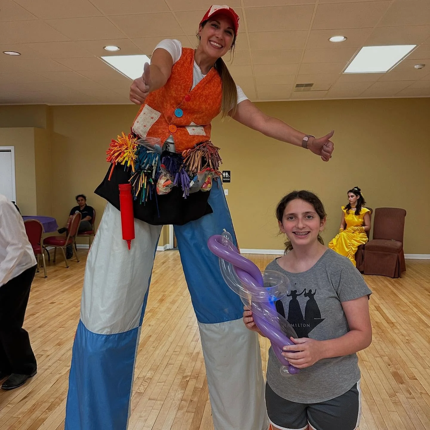 Another fun event entertaining the guests of @shineinspire&rsquo;s summer party!! 💜💛🧡

#stilts #stiltwalking #stiltwalker  #femalestiltwalker #ballooons #balloontwisting #balloontwister#balloonartist #partyentertainer #southnjentertainer #bestofgl