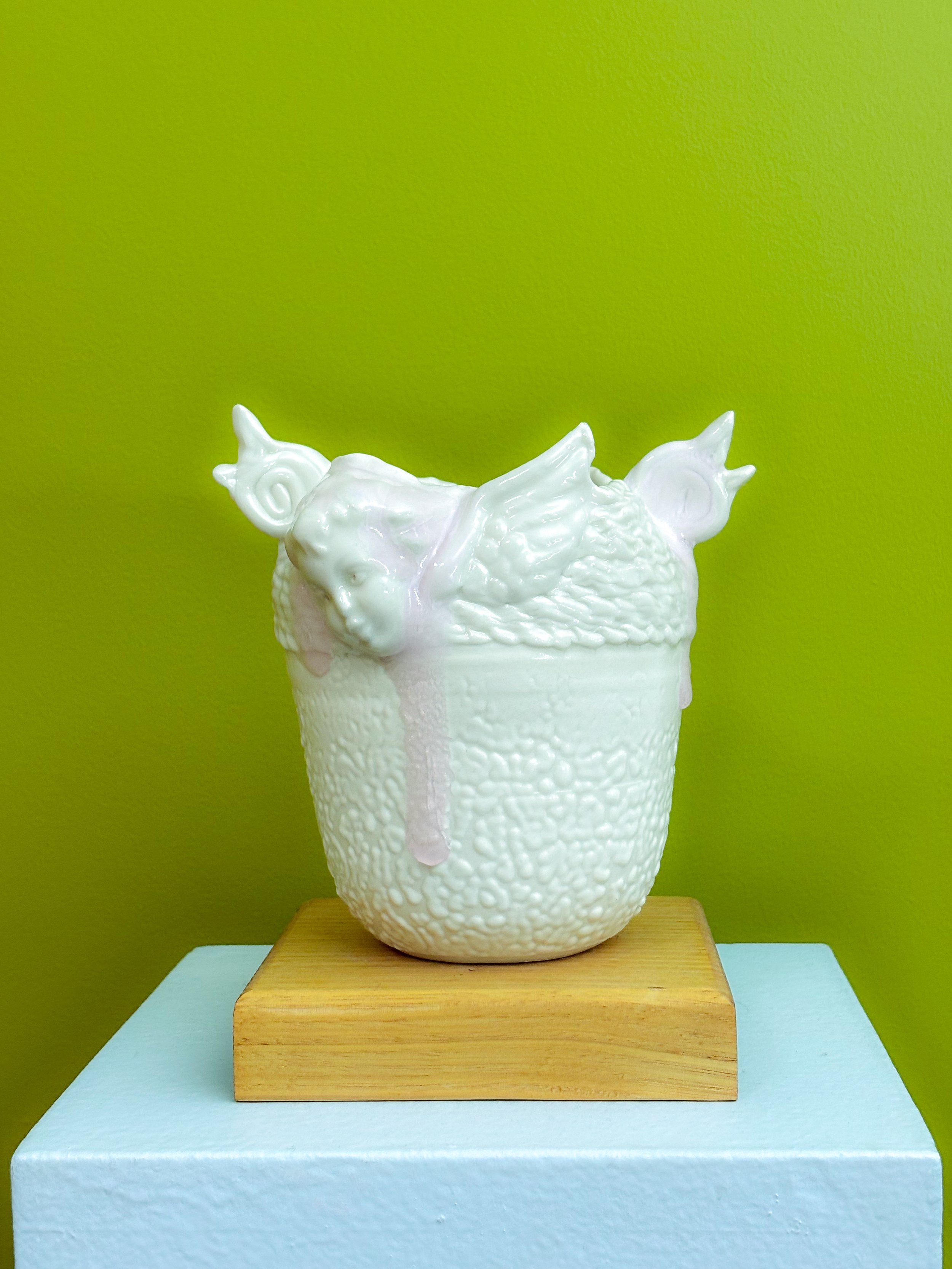 Blushing Psychopomp Vessel