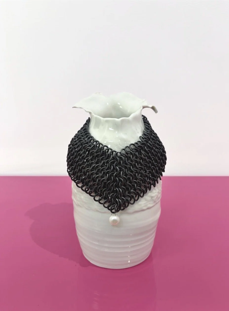 Protection vessel with pearl