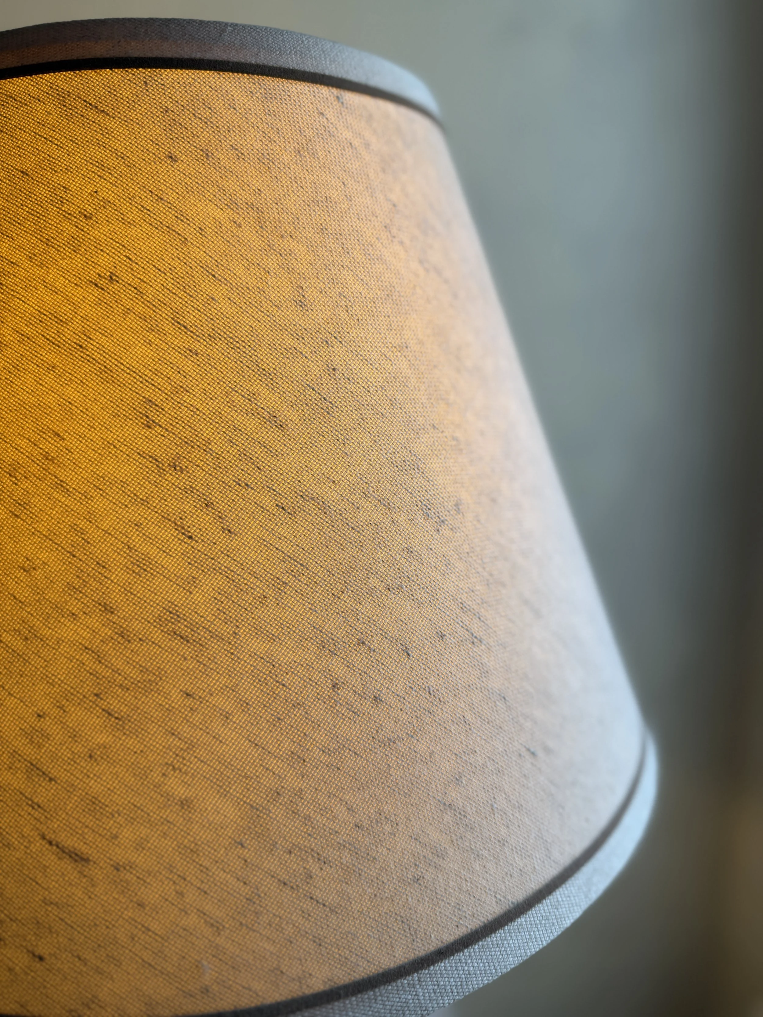 Mongolian two-tone sheepskin table lamp with neutral shade