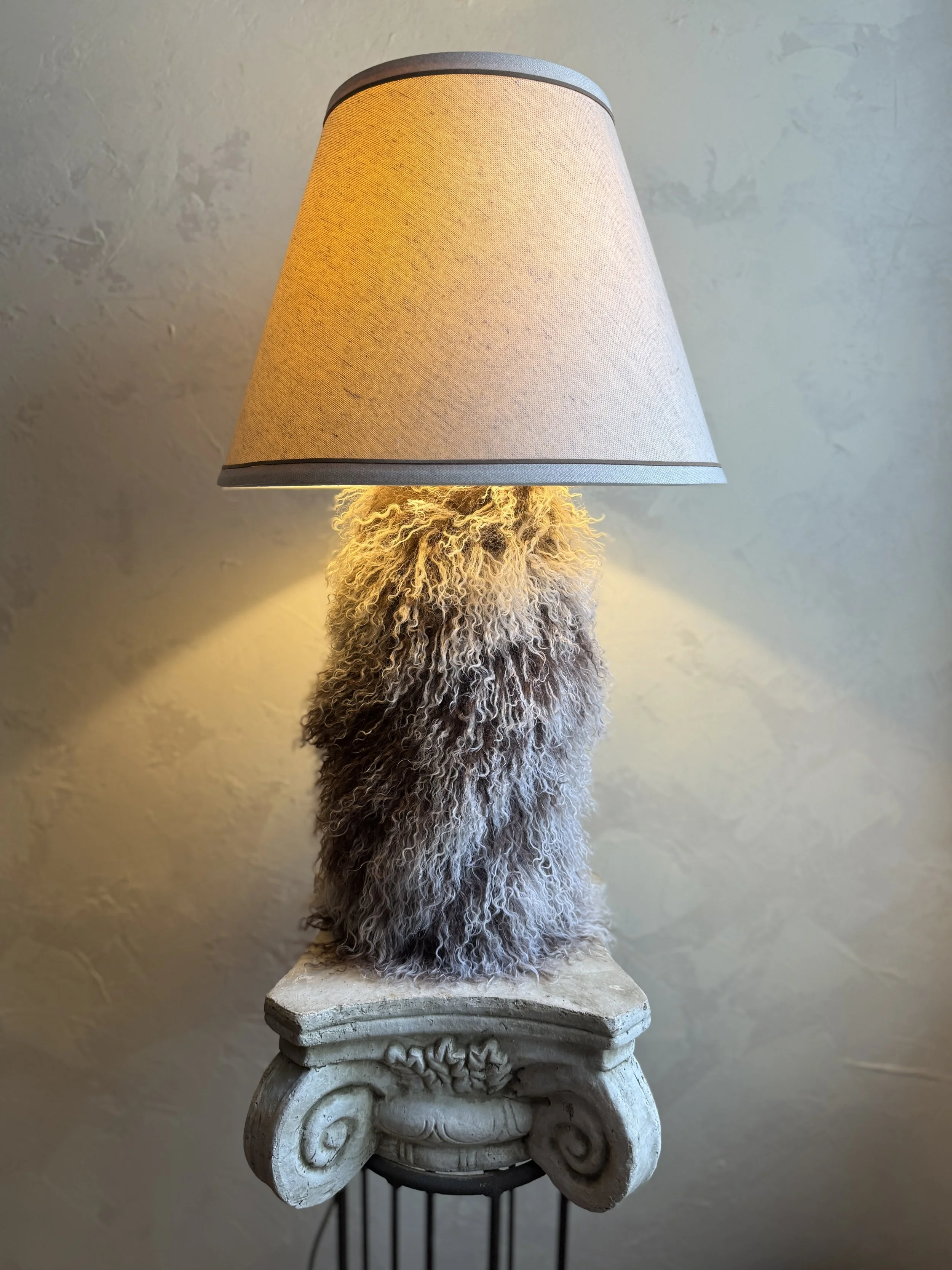 Mongolian two-tone sheepskin table lamp with neutral shade