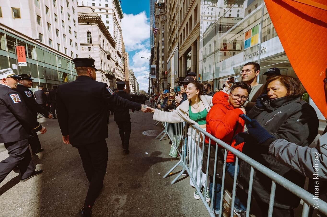 Flashback to the St. Patrick&rsquo;s Parade &lsquo;24 in New York ☘️☘️☘️

My work is my healing time❤️&zwj;🩹