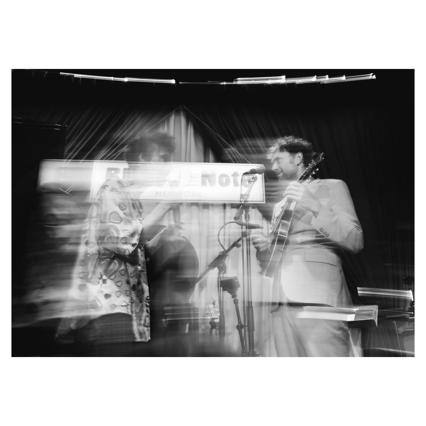 Absolute chemistry between these two geniuses&hellip;.
@jacobcollier 🎶 @christhile 

Ph @khairovaphoto