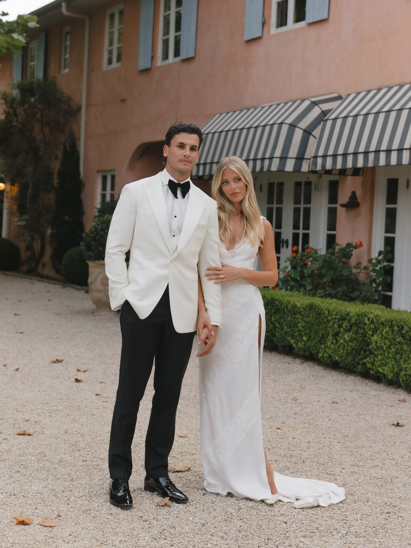 One year later and every detail is still perfect @georgiahayes____ &amp; @hayesmax 
Happy Anniversary 🤍