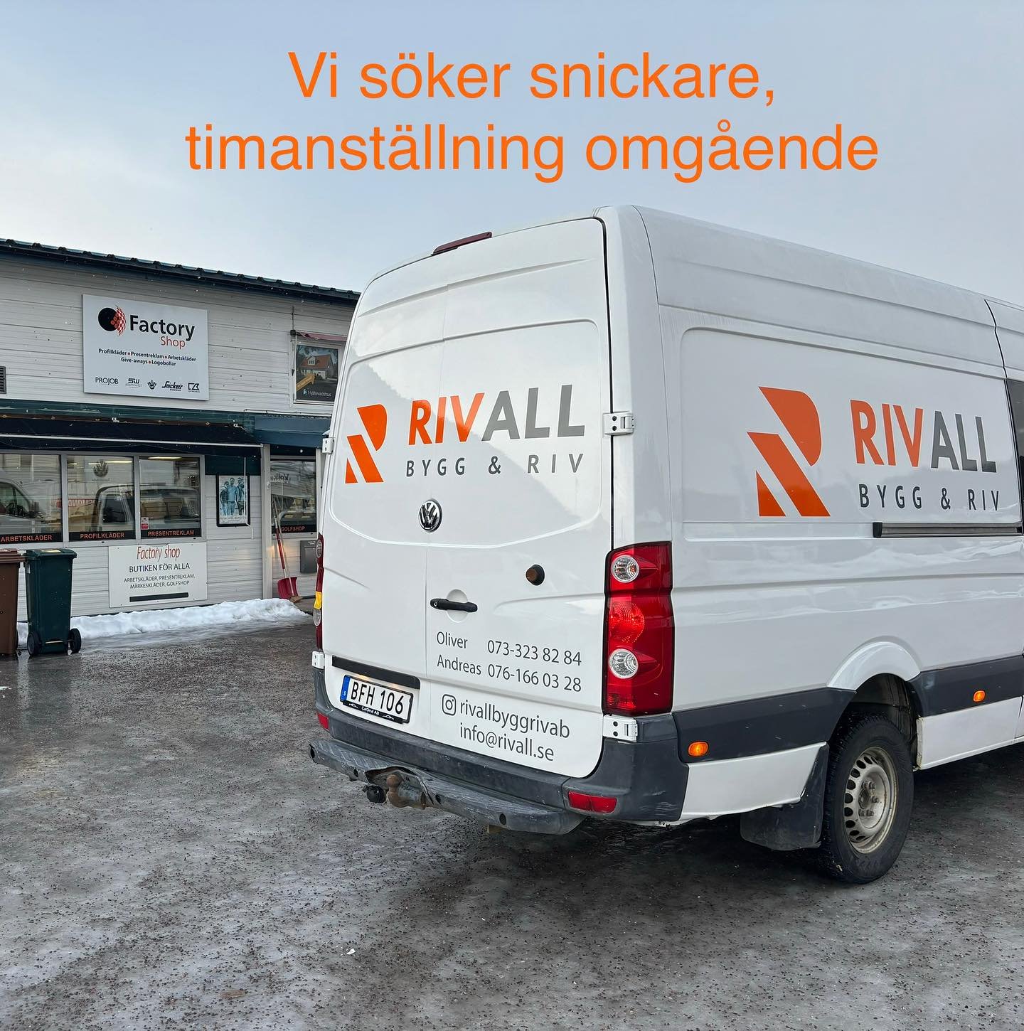 Vi v&auml;xer och s&ouml;ker snickare omg&aring;ende.
Kontakta Andreas 
076-166 03 28
Info@rivall.se