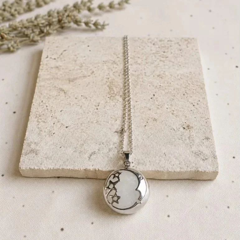 Natural Clear Quartz pendant measuring approximately 3.5cm including bail