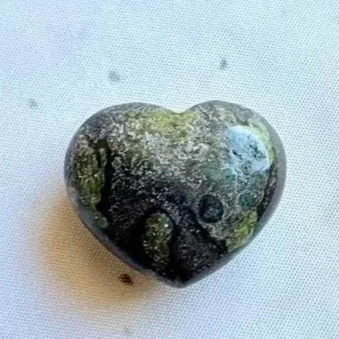 Dragon's Blood Jasper | Puff Heart
