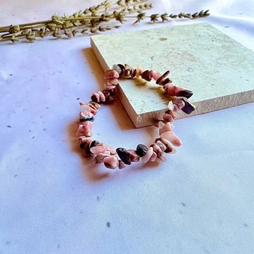 Natural Rhodonite stretch bracelet with genuine crystal chips