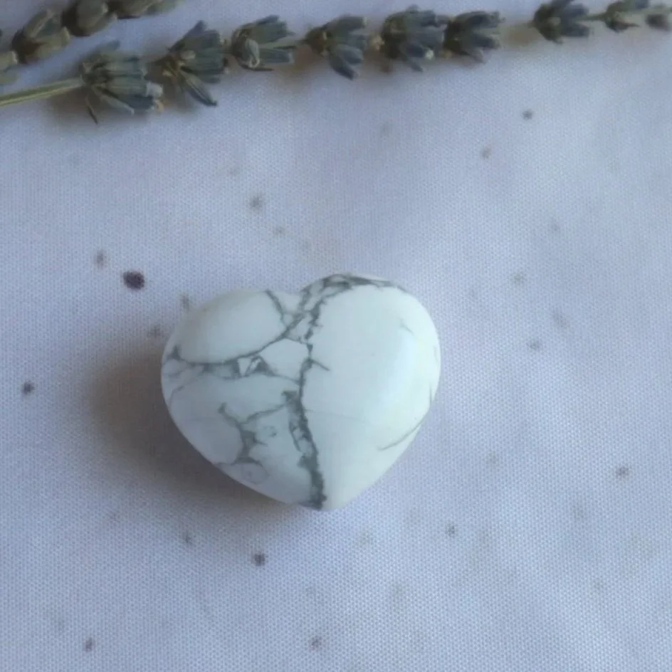 White Howlite puff heart with natural grey veining