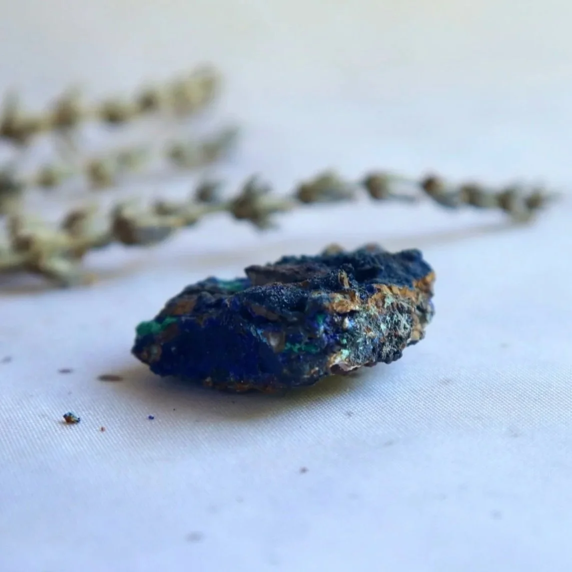 987EF1BA-39B0-43D1-9785-031BB819585B.jpgNatural Azurite Malachite specimen showing blue and green mineral colouring.