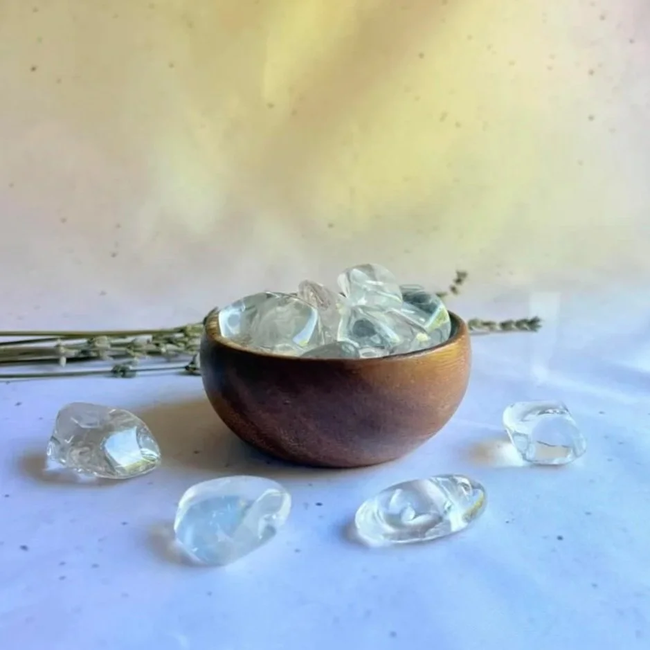 Clear Quartz tumble stone ideal for meditation, crystal grids, and everyday carry