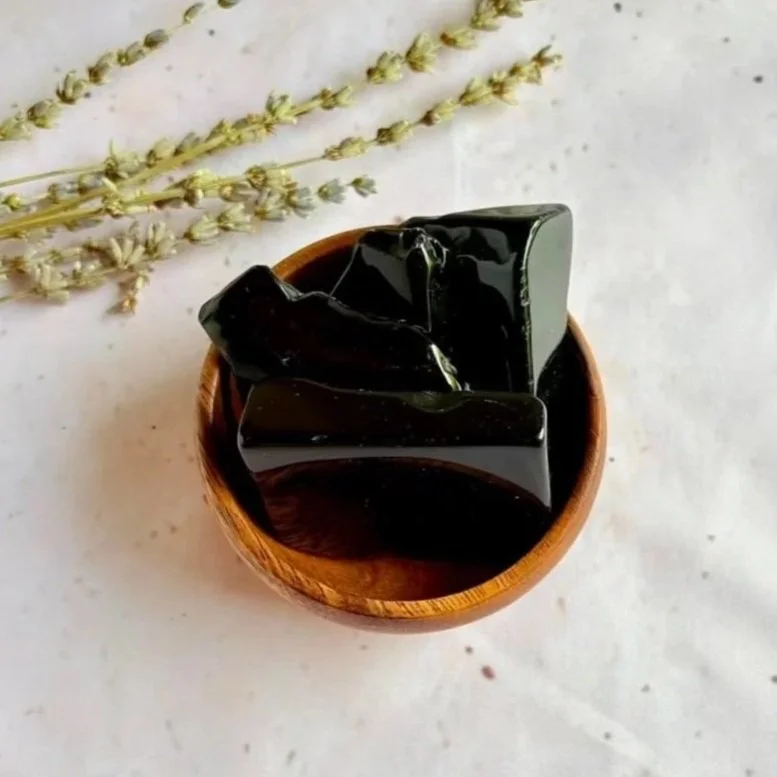 Natural Black Obsidian display slab associated with grounding and protection