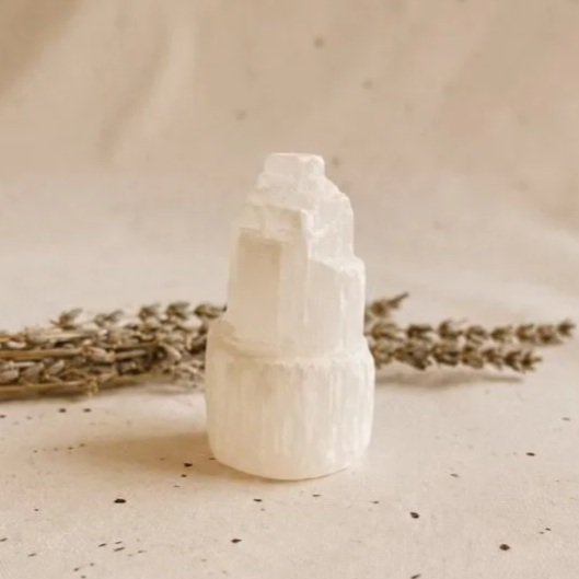 Satin Spar Tower – 6cm