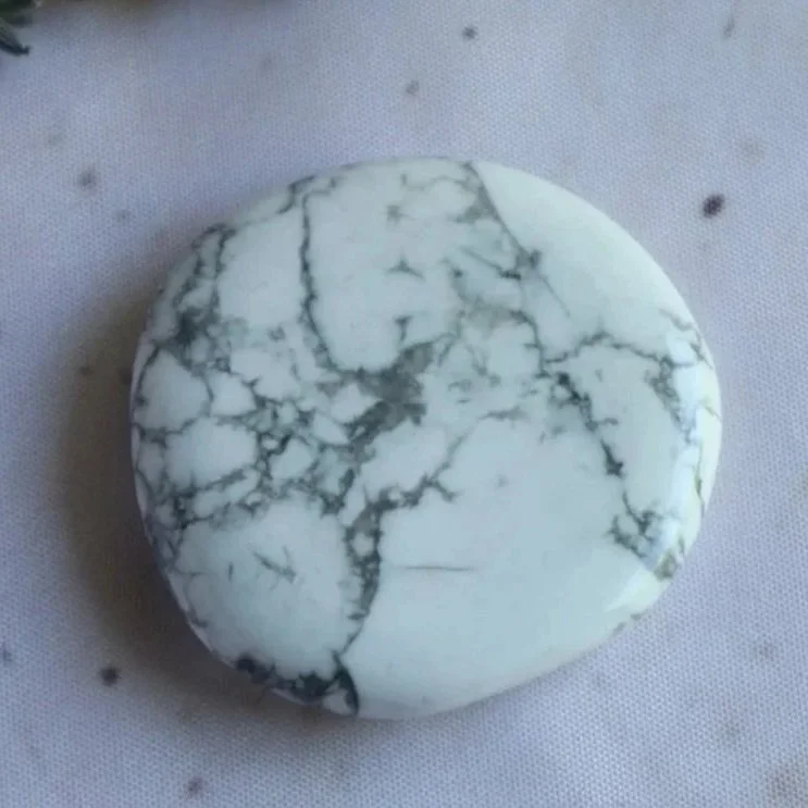 Howlite | Flat Stone