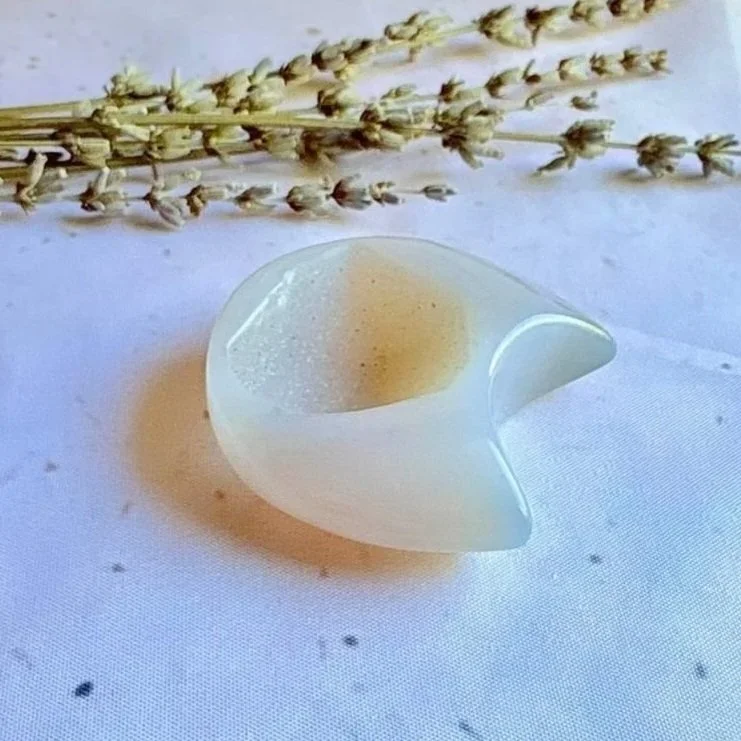 Grey Agate crescent moon crystal carving measuring approximately 5.5cm