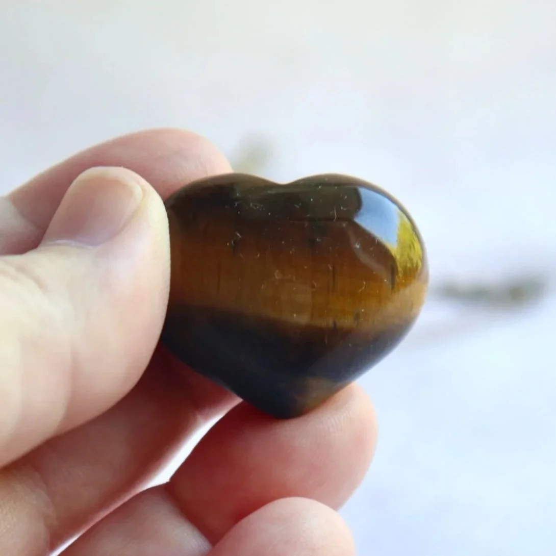Small polished Tiger's Eye heart approximately 3cm