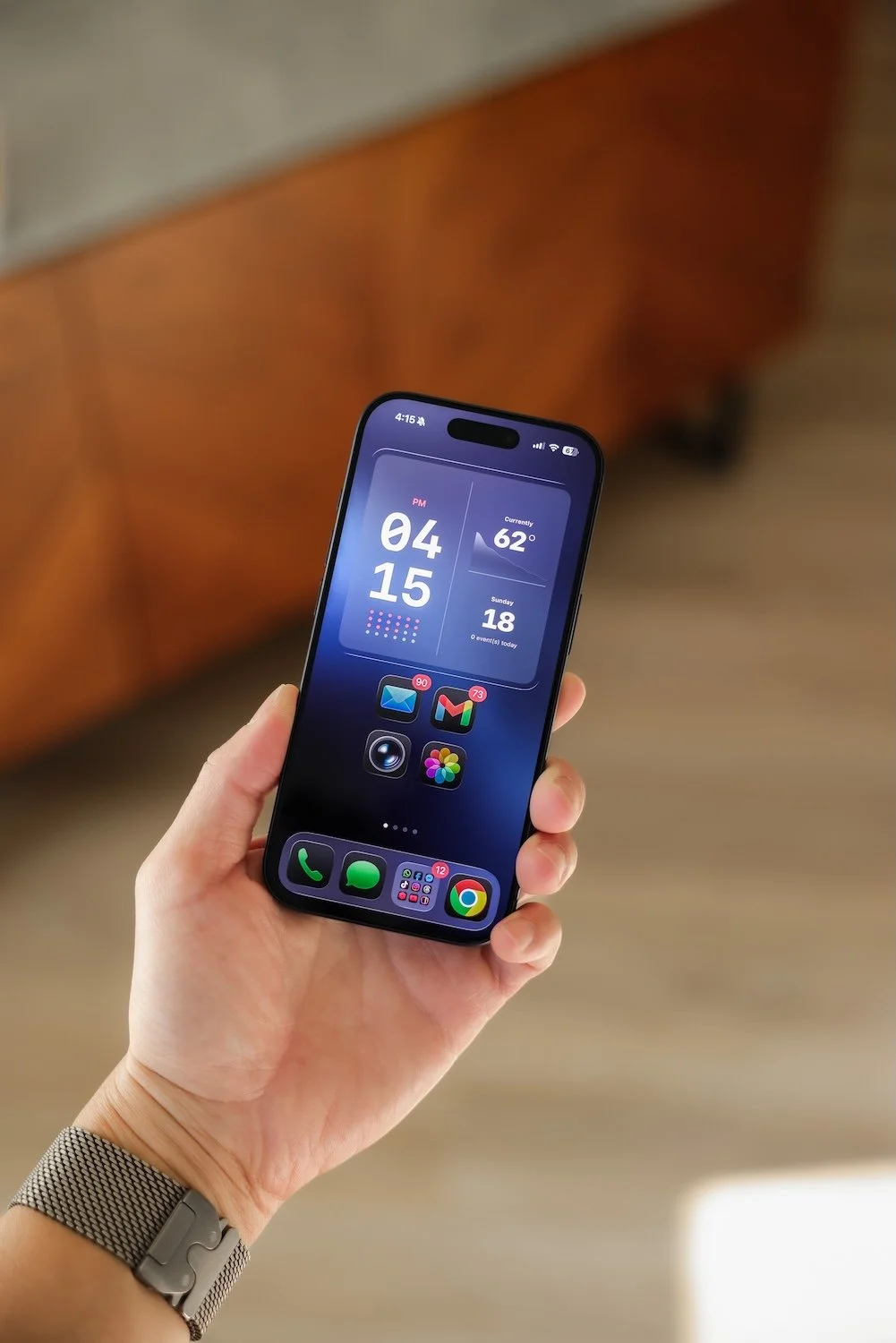 Gradient V1 - 17Pro.jpg