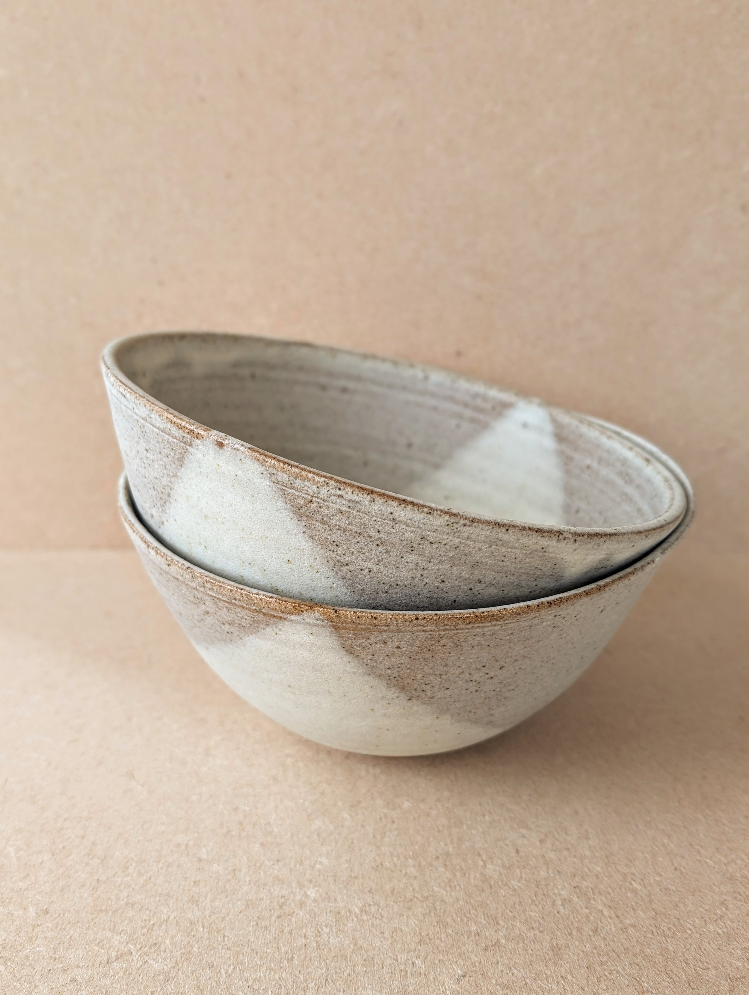 Cream Dip Speckled Medium Bowls