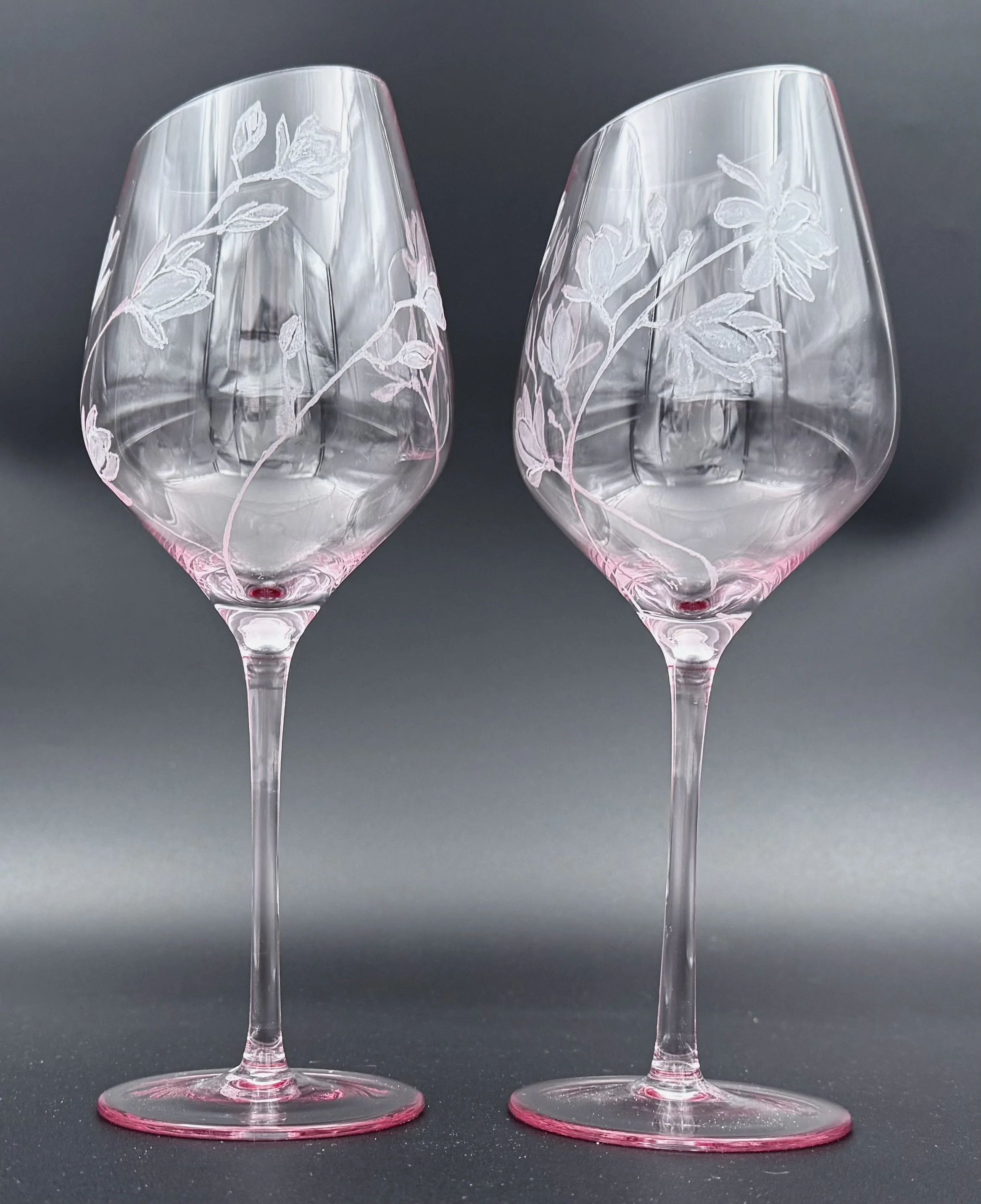 Vinglas 52 cl snedskuret, handgraverat rödtonat glas