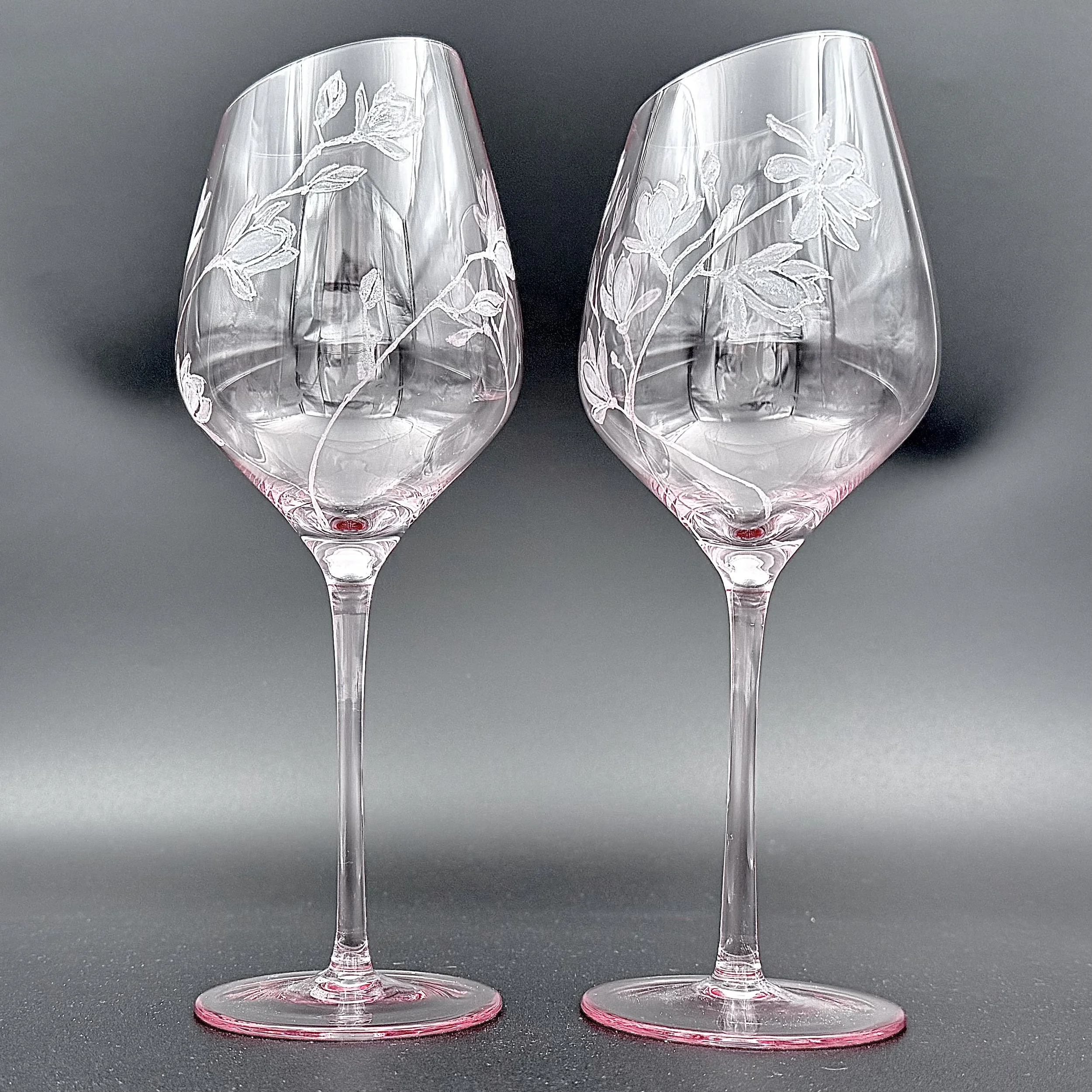 Vinglas 52 cl snedskuret, handgraverat rödtonat