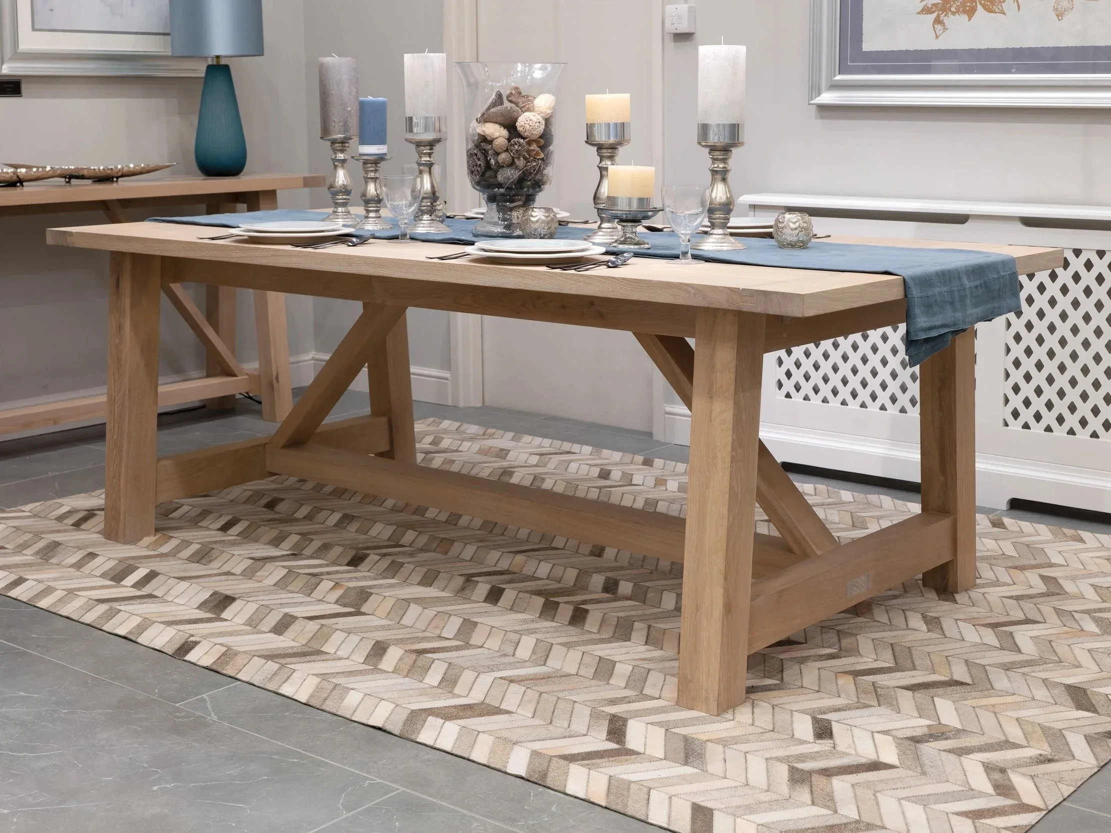 Aldbourne Table