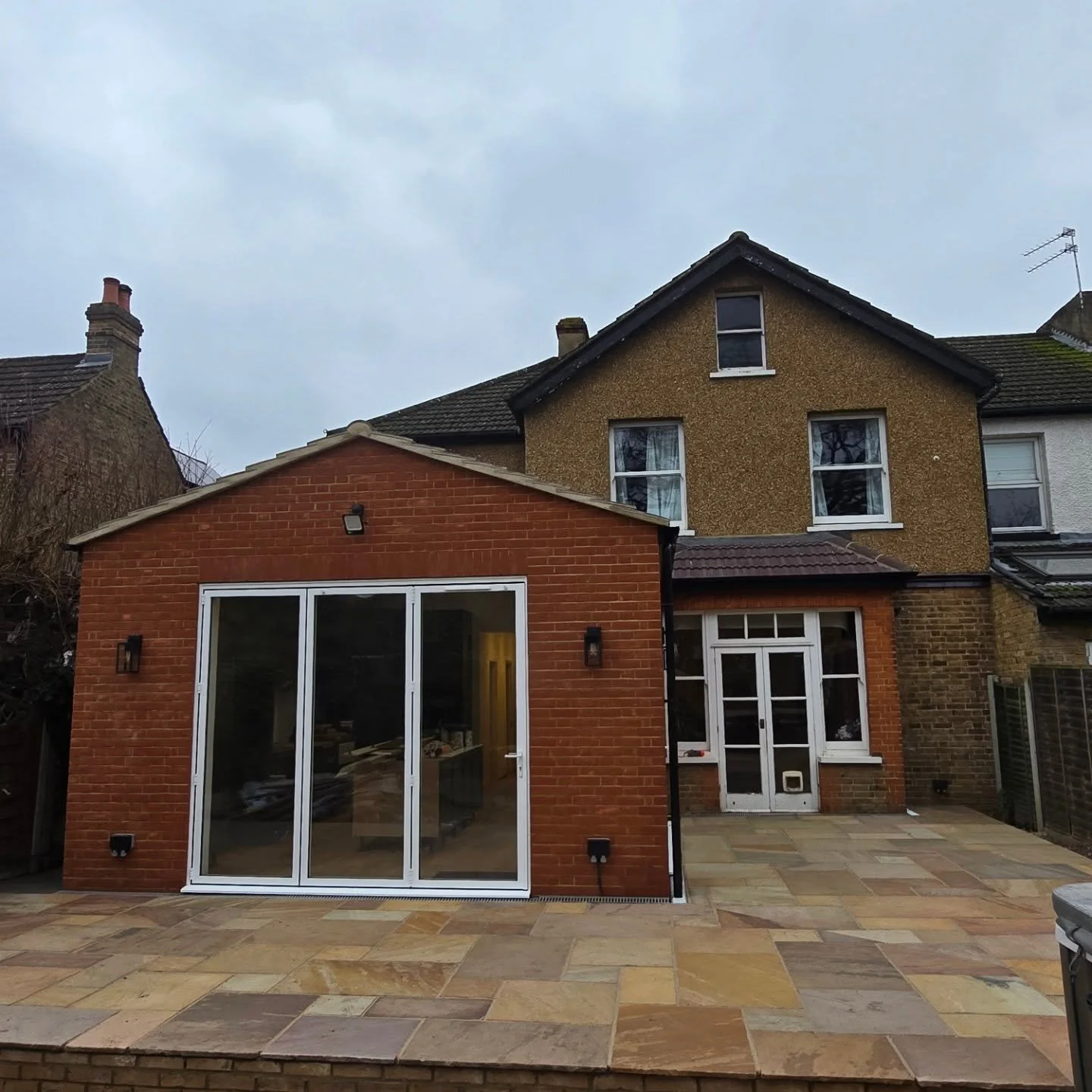 HAPPY NEW YEAR INSTAGRAMERS 🎉✨️💛

Our Ashford project is coming on just nicely 😎

With our client choosing to have their kitchen supplied and fitted by an external company. We will be back to complete the internals first week back in January. 

Wo