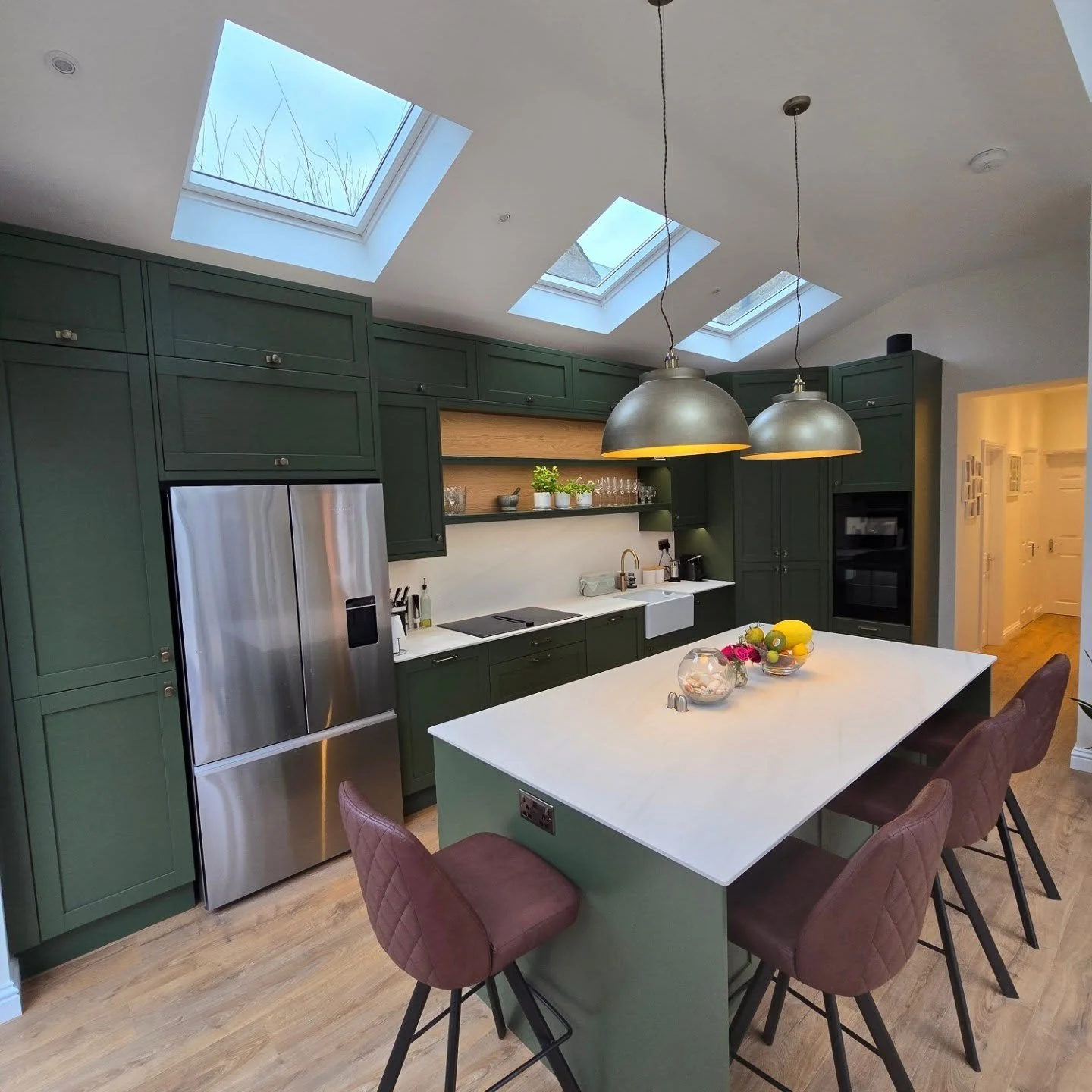 SIGNED,SEALED, DELIVERED 😎 👷&zwj;♂️🏠

Our project in Ashford. Complete ✔️

Single storey extension with a new utility room. 

We knocked down the old existing conservatory and put in it's place the stunning open planned extension. 😍

Underfloor h