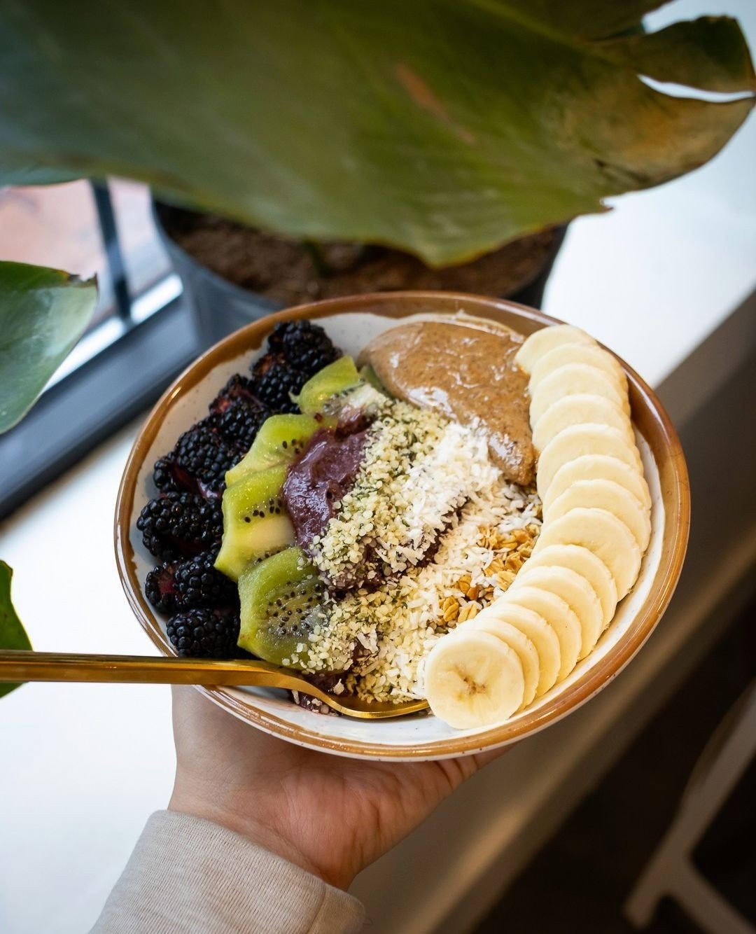 HAPPY FRIDAY!⁠
We are open today, 7AM - 2PM.⁠
⁠
✹THE RISE BOWL✹⁠
⁠
This tasty, nourishing bowl features our classic acai blend, topped with @grandyorganics gluten-free granola, banana, blackberries, almond butter, and health-boosting hemp seeds.⁠
⁠
P