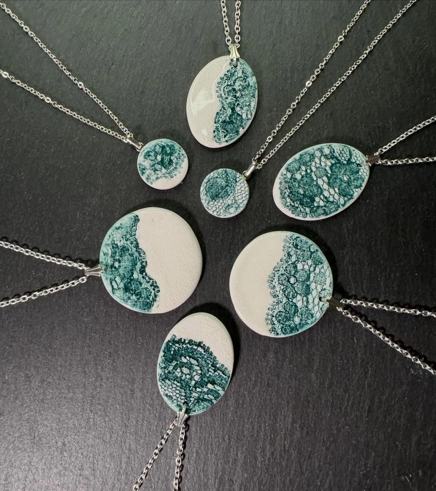 THIS WEEKS COLOUR IS TEAL
Thread and Trace
Impressions of lace, held in porcelain.

Inspired by the heritage of Nottingham lace and the beauty of handmade craft, this jewellery range captures the subtle interplay between texture, tone, and light.

Av