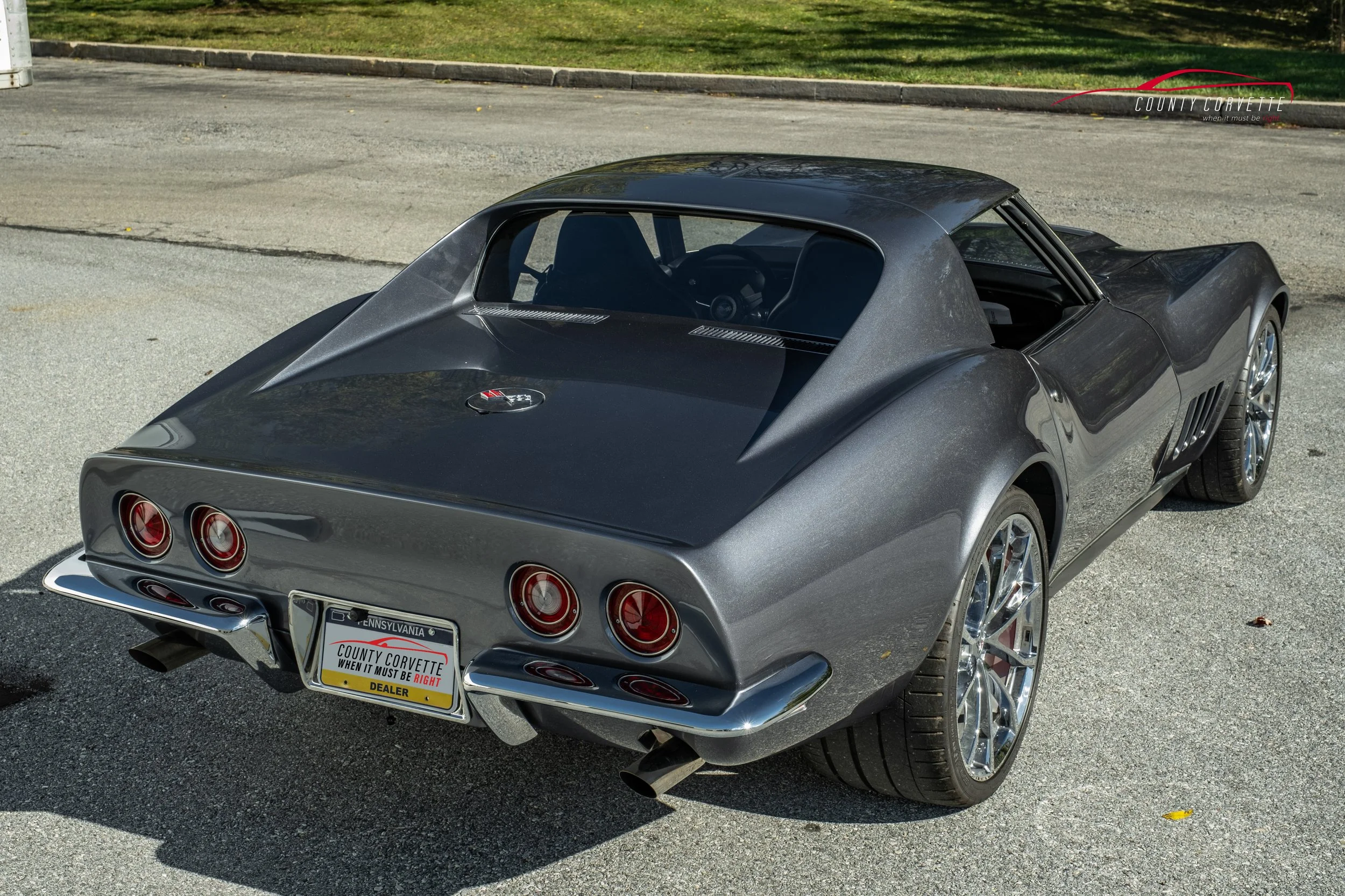 69-restomod-corvette-dod-00019.jpg
