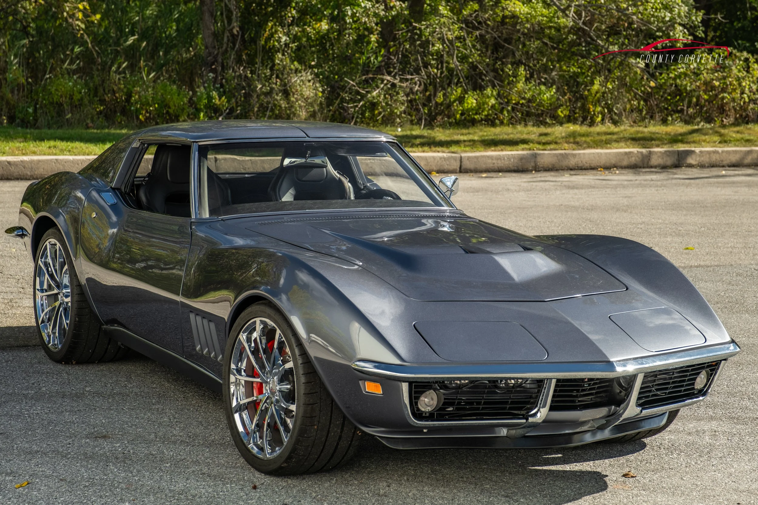 69-restomod-corvette-dod-00024.jpg
