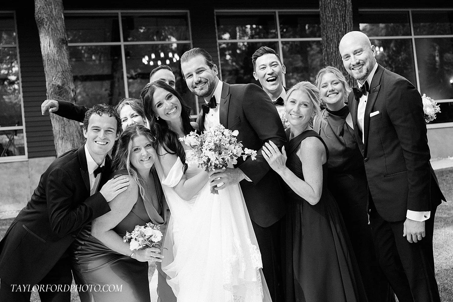 ritz-charles-bluffs-at-connor-prairie-wedding-ceremony-reception-indianapolis-photography_0543.jpg