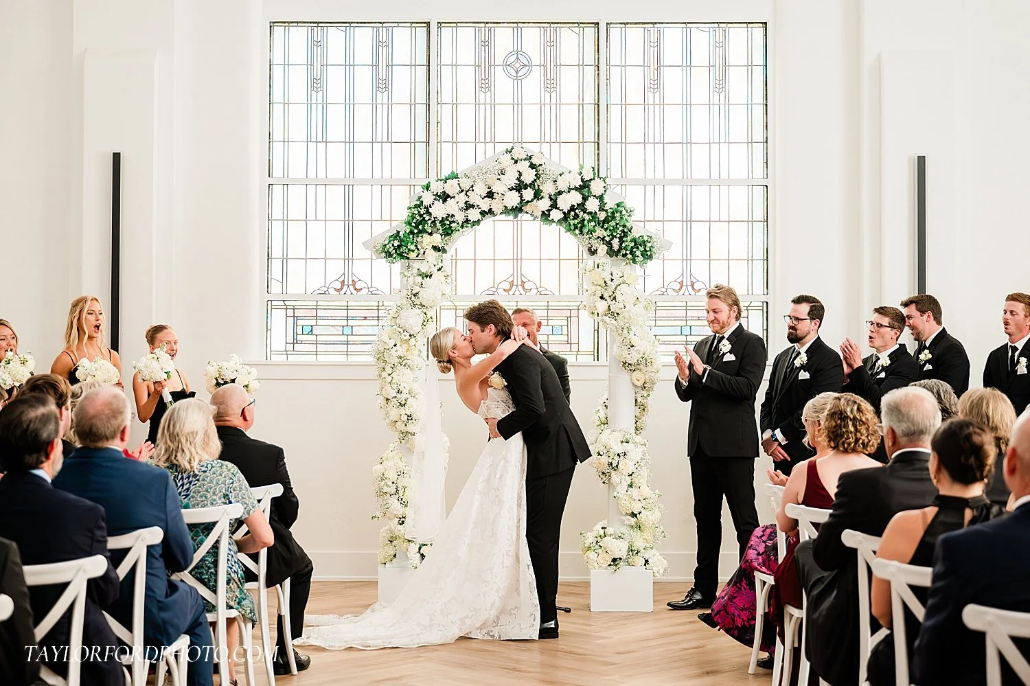 kaleidoscope-502-pierceton-warsaw-indiana-summer-wedding-taylor-ford-photography_0637.jpg
