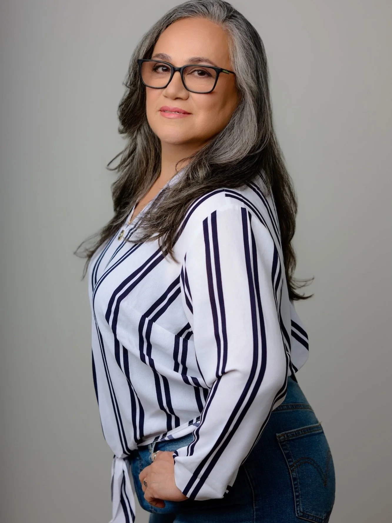 Happy birthday to this effortless beauty @rayos.alma! I&rsquo;m so excited to see what the Lord does in your life this year and the adventures that you will tell 😘

MUA: @prissy.phillips