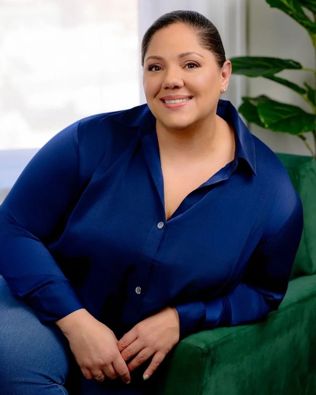 There&rsquo;s something special about friends who come clients, especially when they light up seeing their photos for the first time.

Noelle and I go back to high school days in Louisville, KY. She came into the studio already glowing. For her Portr