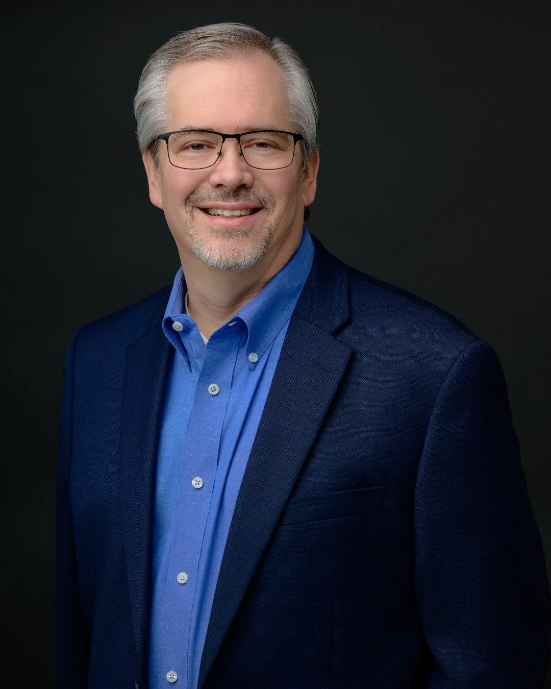 Simple. Refined. Confident. Wayne stepped into the studio looking dapper as ever. Whether it&rsquo;s for your business, your personal brand, or simply because you want to look and feel your best, you deserve portraits that reflect who you are.

Gentl