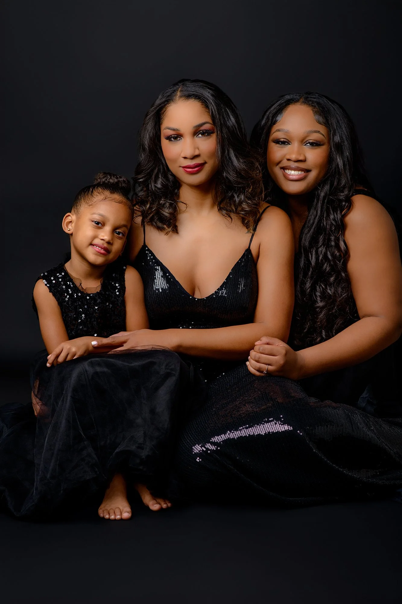 houston-mother-with-daughters-studio-portrait.jpg