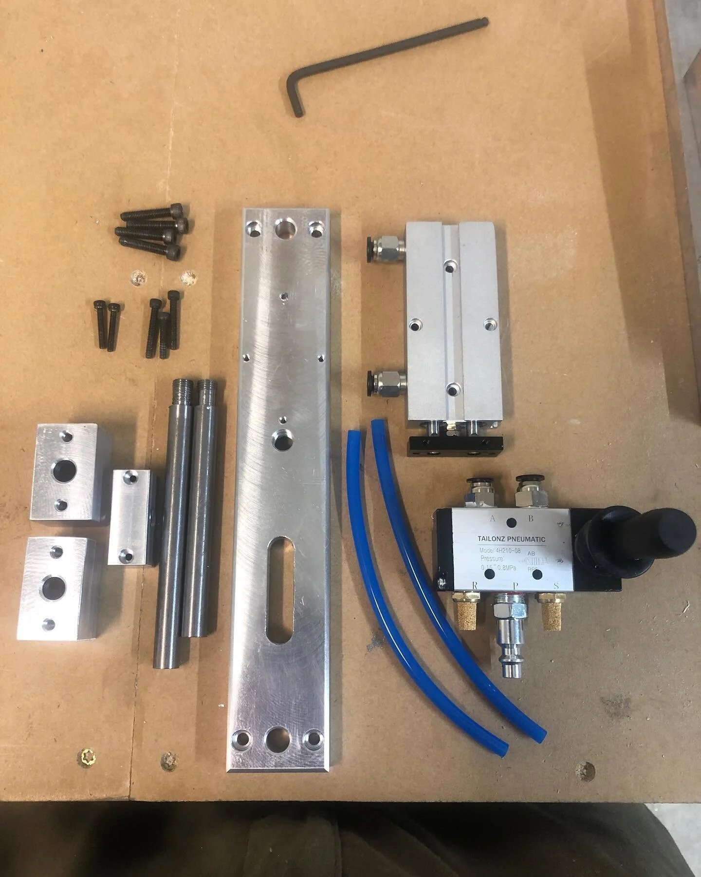 A pretty cool project I finished up not too long ago, multiple precision parts made on my mill to work with this double pneumatic cylinder. 
&bull;
#machining #machineshop #instamachinist #pneumatic #cnc #mill #lathe #millingmachine